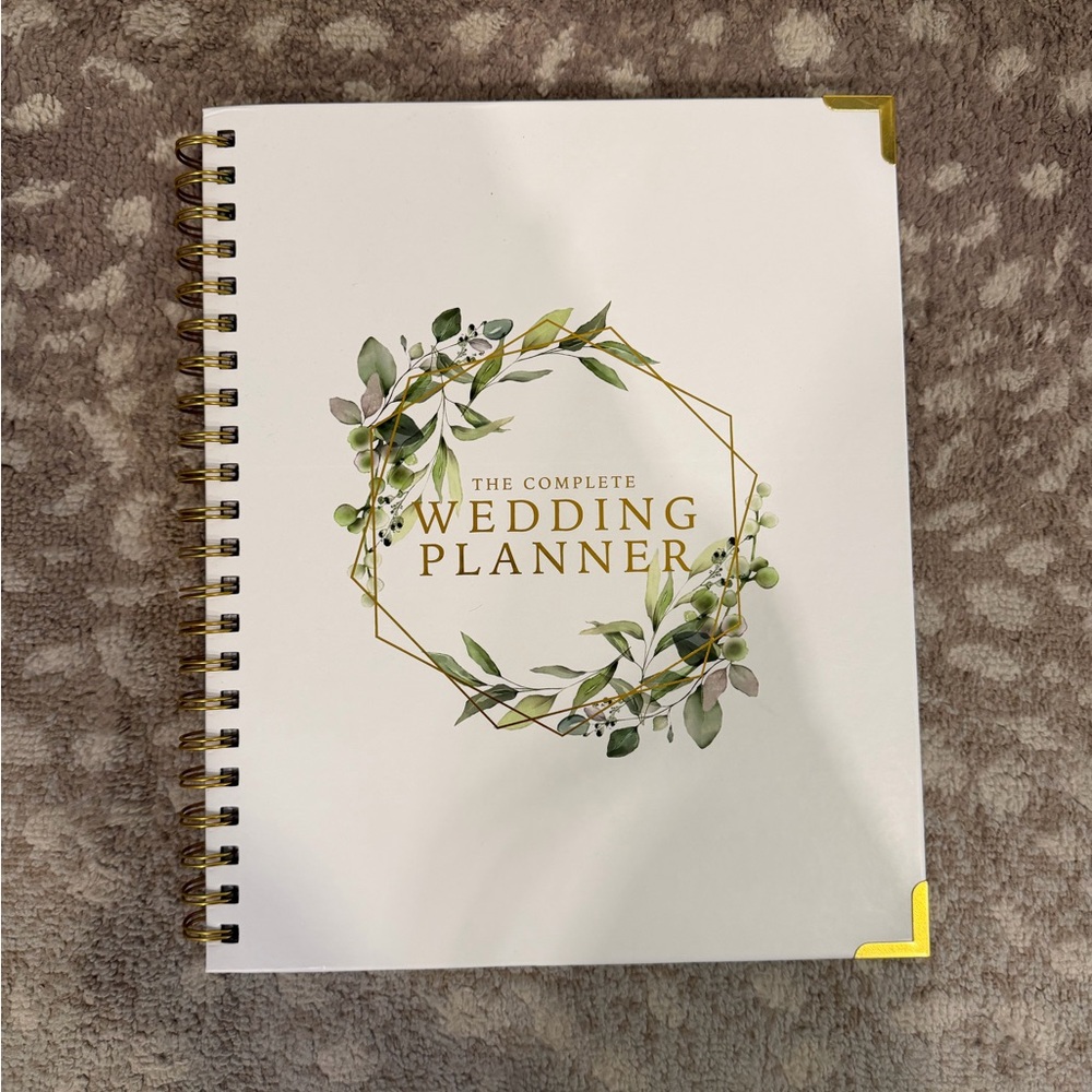 Elegant Gold and White Wedding Planner
